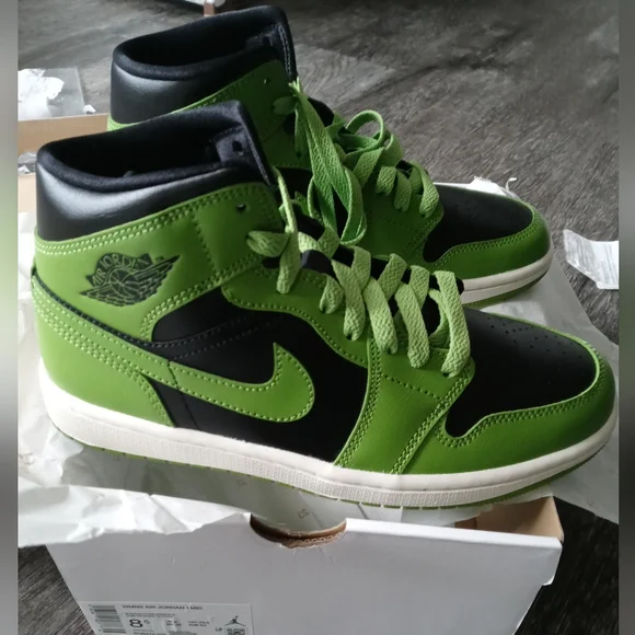 Women's Air Jordan 1 MD  Size 8.5 - Picture 2 of 11